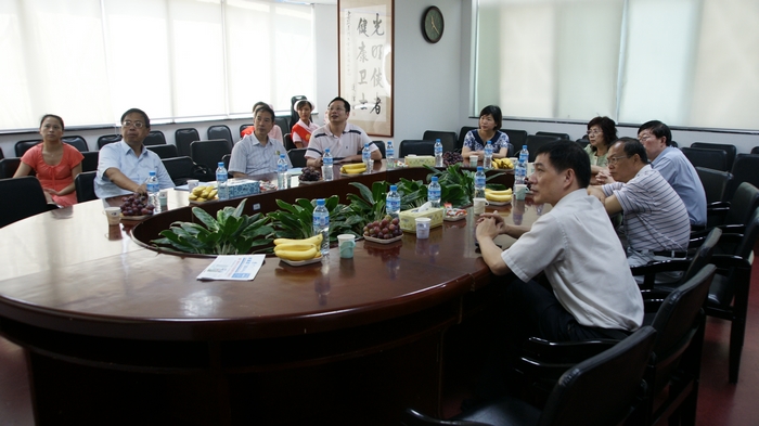 2010年9月15日上海商投集團王董、沈董蒞臨我院參觀！