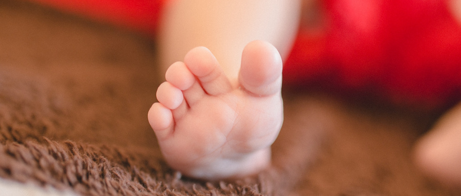 先天性白內(nèi)障